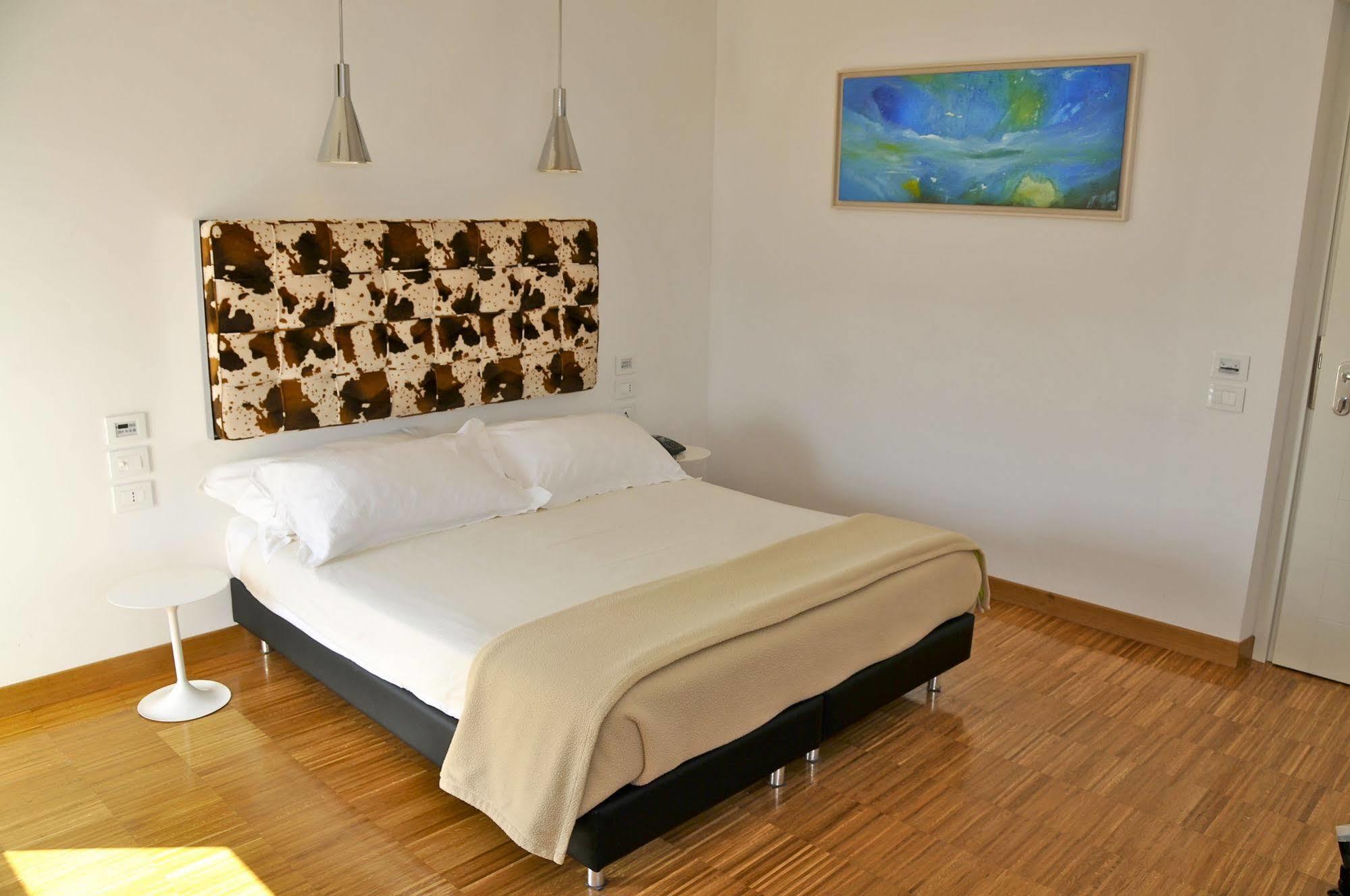 Hotel Del Conte Fondi Luaran gambar