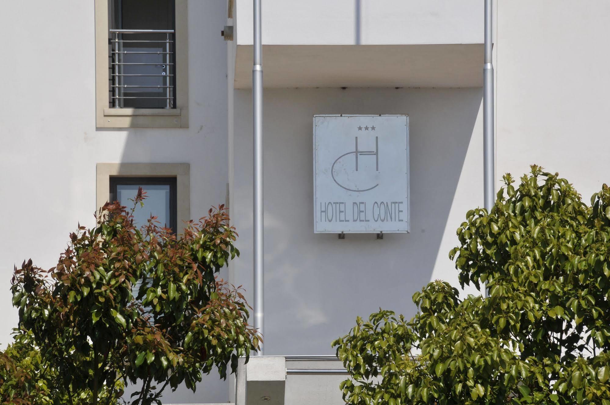 Hotel Del Conte Fondi Luaran gambar